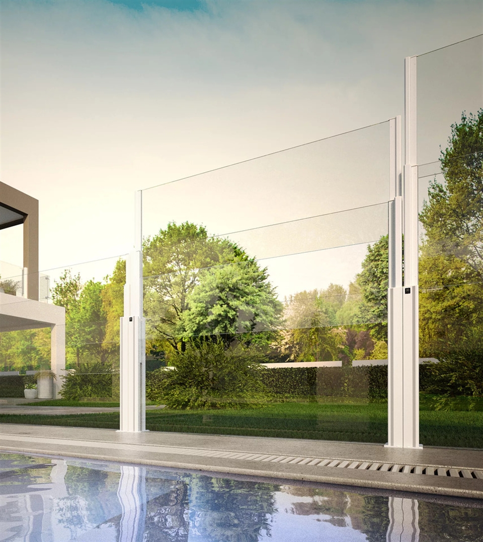 Close-up of the frameless vertical sliding glass panels of the Pareo Up system.