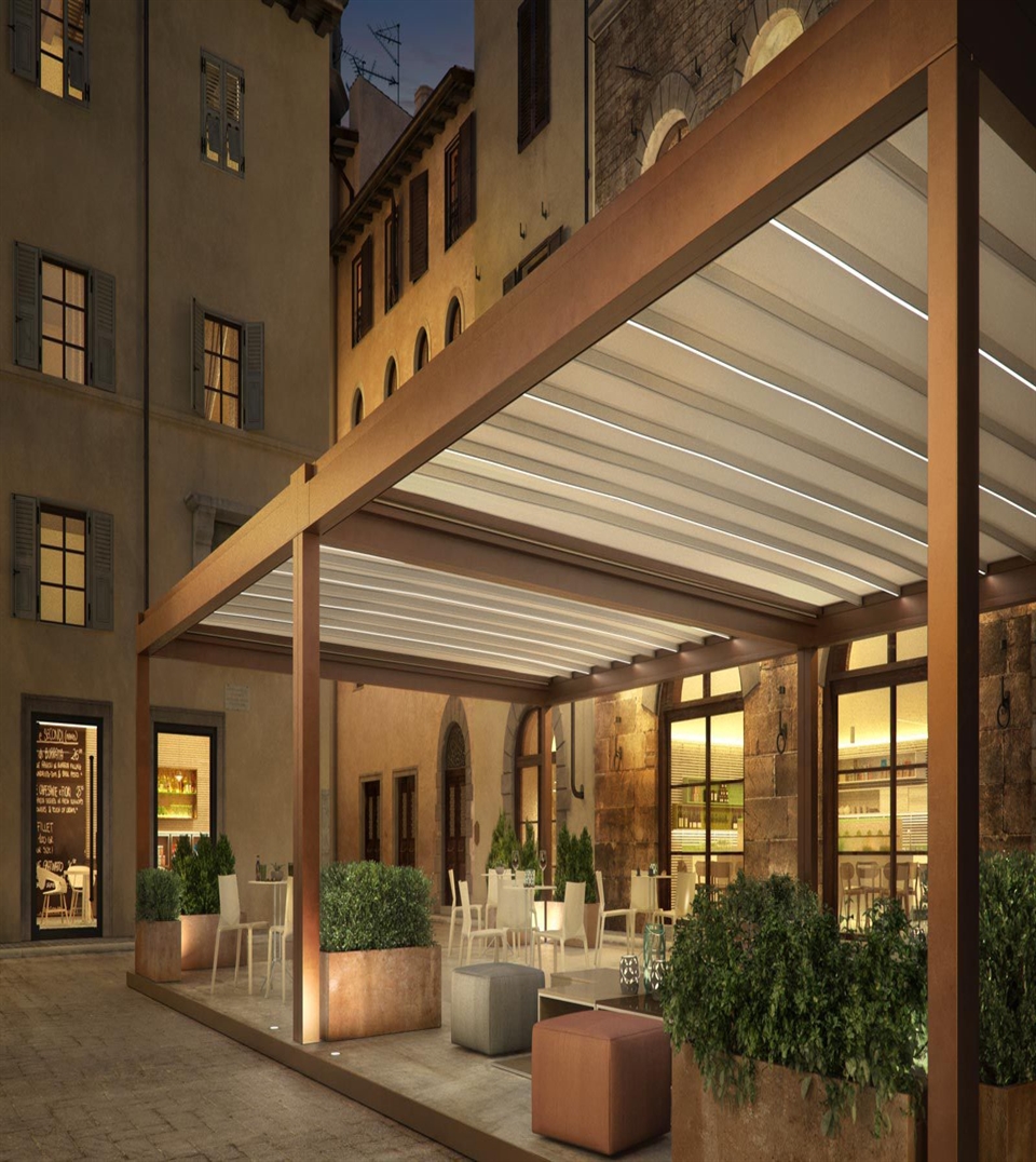 Close-up of the clean, essential lines of the Pratic Rialto pergola pillar and frame.