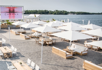 Industrial-strength Bahama parasols in a high-wind coastal area.