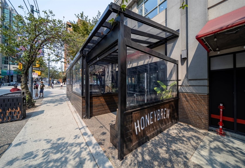 Honeybrew restaurant downtown vancouver enclosed with vinly screens