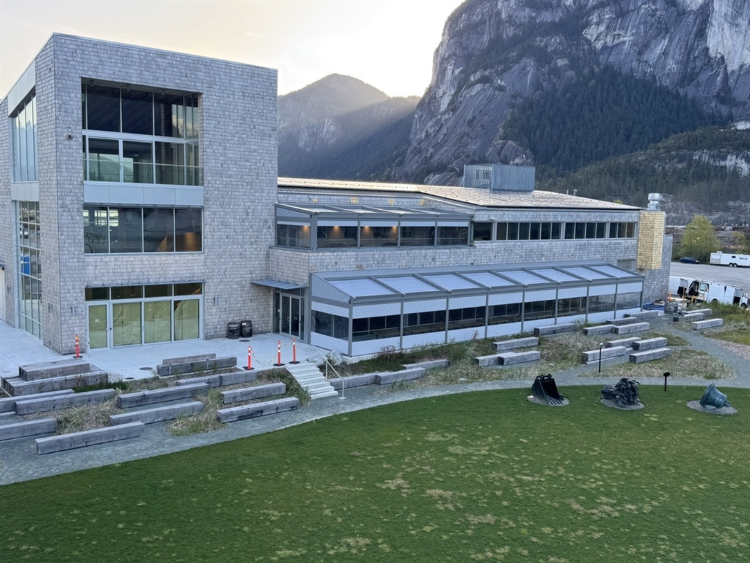 Two-level pergola patio in Squamish BC