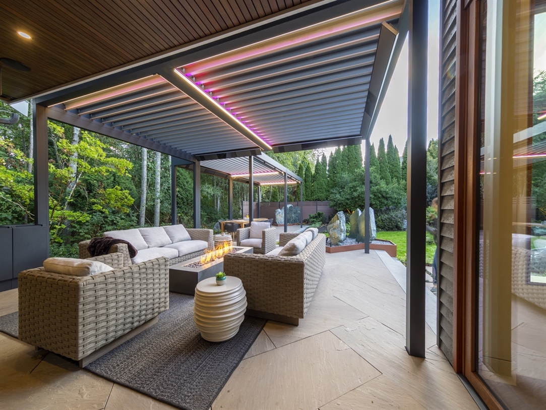 grey louvred pergolas in bvackyard with rgb lights